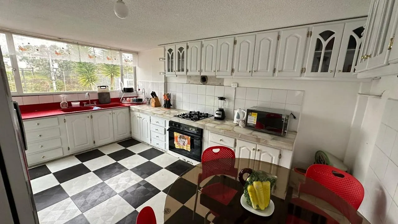 Villa Quinta Albornoz Quito Ferienhaus